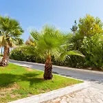 Alykanas Village